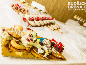 Ukázky pečení cukroví