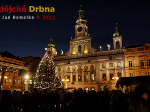 Vánoční strom dorazí na náměstí už ve čtvrtek