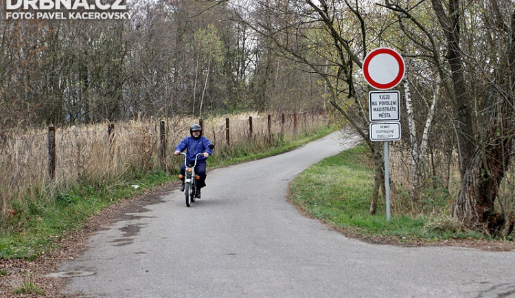 Touto komunikací je nyní možnost jezdit ze Suchého Vrbného do Mladého