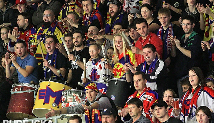 Motorácký fanklub vyráží podpořit své oblíbence až do dalekého Havířova