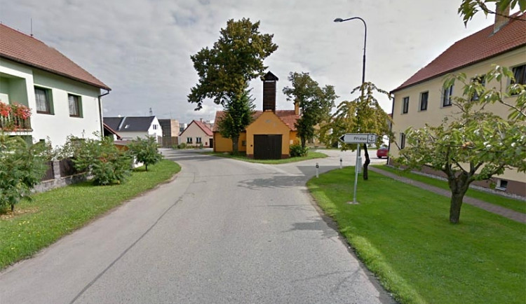 Náves v Českém Vrbném před rekonstrukcí