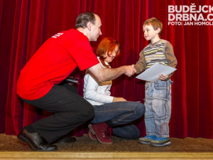 Vyhlášení výsledků 1. kola Malé energetické akademie v Divadle U Kapličky