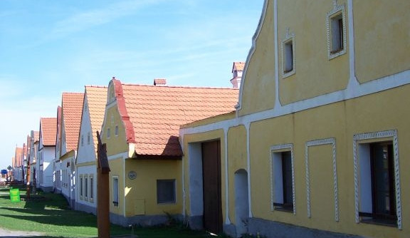 Holašovice nejsou ani po 15 letech v UNESCO skanzenem