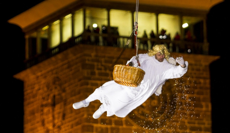 FOTO: Anděl přiletěl do Budějc již počtrnácté