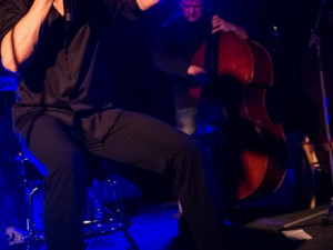 Dan Bárta a Illustratosphere v Café klubu Slavie