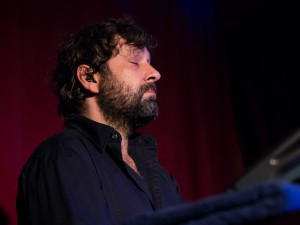 Dan Bárta a Illustratosphere v Café klubu Slavie