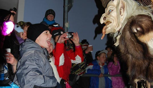 Děti krampusy doslova provokovaly