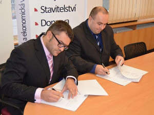 Podpis smlouvy o založení společného pracoviště VŠTE a JIKORDu