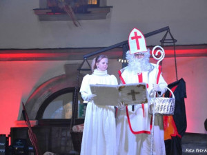 Pekelná tradice v Nových Hradech