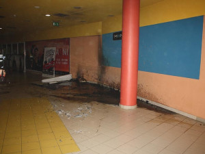 Požár reklamního poutače v multikině CineStar