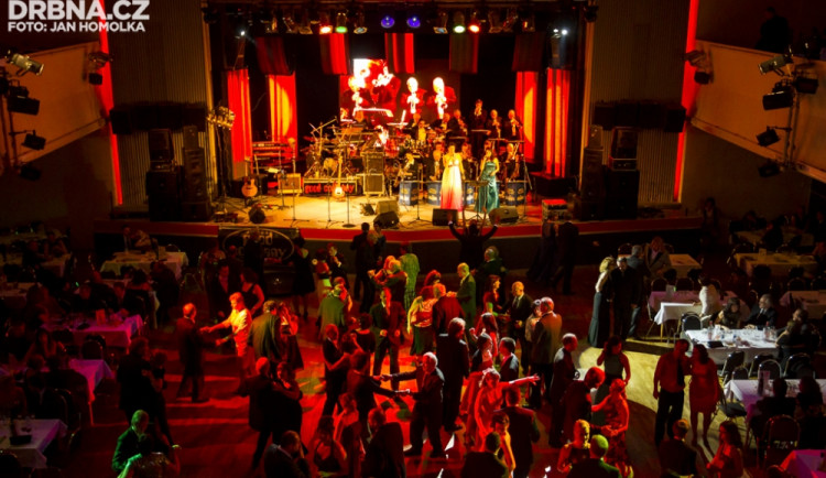 Velký mediální ples v DK Metropol