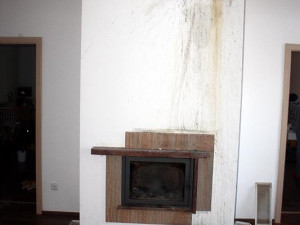 Požár střechy rodinného domu v Libníči