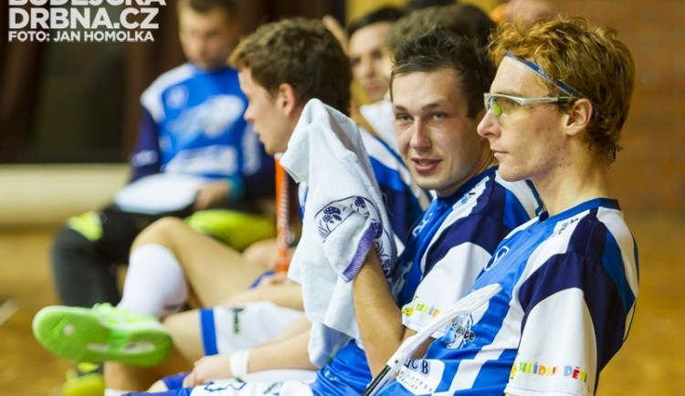 Štíři doma potvrdili první místo v tabulce