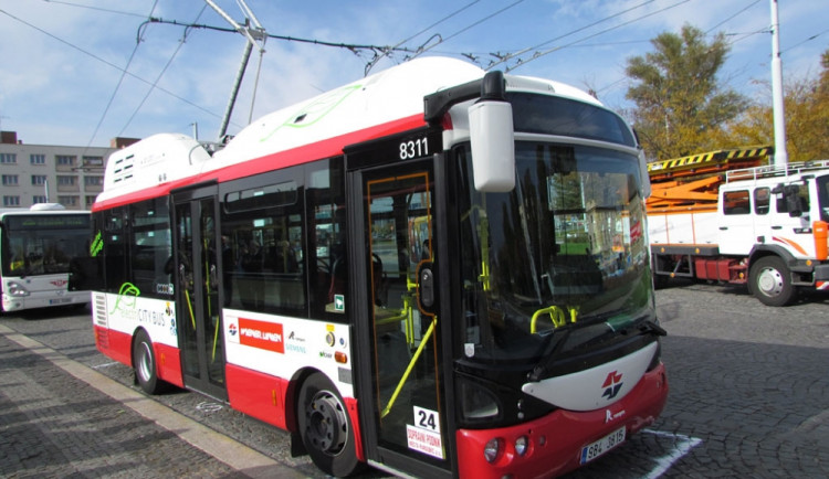 Elektro Siemens-Rampini na zkušební jízdě v Pardubicích