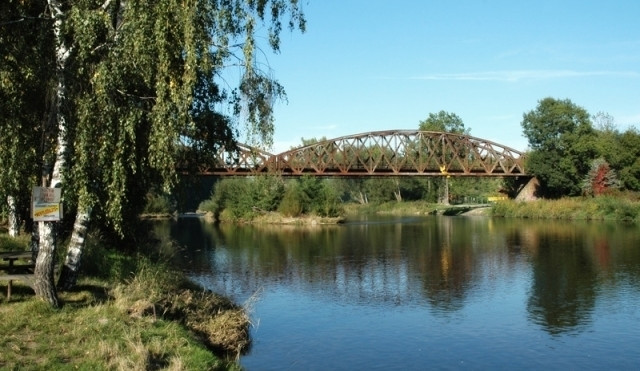 Vltava u železničního mostu v Boršově nad Vltavou