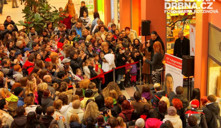 Autogramiáda Vladka Dobrovodského v IGY Centru