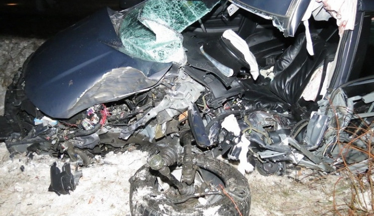 Mazda CX-7 po tragické havárii u Strážkovic