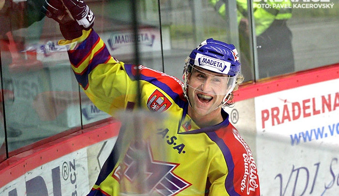 Motor poslal v Mostě do vedení nejstarší hráč v kádru Jihočechů Zdeněk Šperger