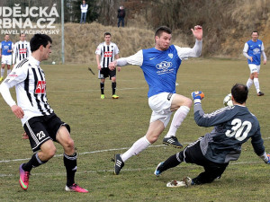 Zdeněk Křížek likviduje jeden z hostujících pokusů