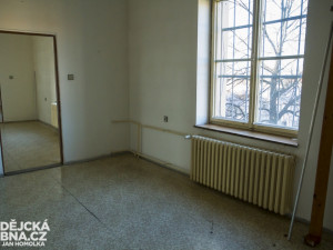 Žižkova kasárna nově patří městu České Budějovice