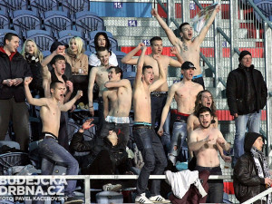 Otužilí fanoušci Dynama