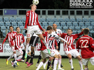 Po tomto centru nejvýše vyskočil žižkovský Petr Mareš