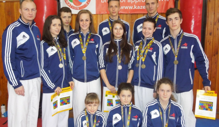 Medailisté TJ Karate České Budějovice na mezinárodním turnaji v Maďarsku