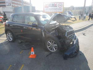 Havarovaný Mini Cooper