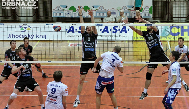 Jihostroj si poradil s Benátkami nad Jizerou také ve druhém čtvrtfinálovém utkání na vlastní palubovce