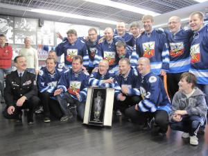 Hokejový turnaj záchranných složek vyhráli policisté