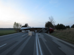 Havarovaný polský kamion u Kamenného Újezdu