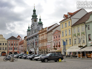 Město řeší podmínky provozu restauračních předzahrádek