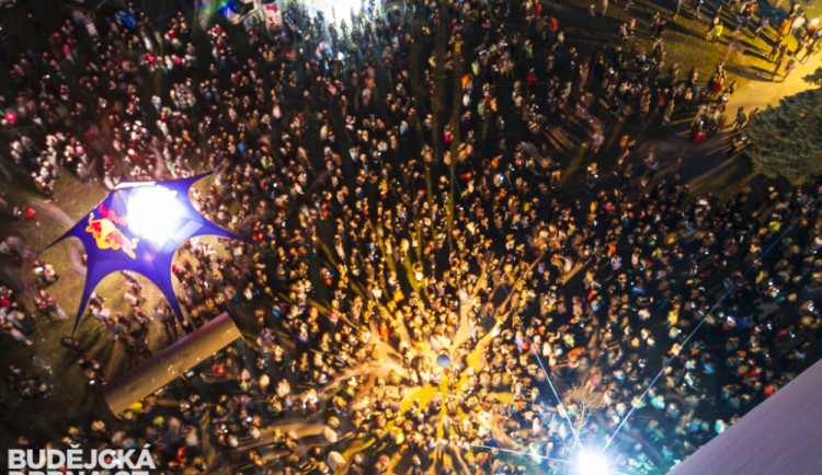 Třetí ročník Light show v Budějcích