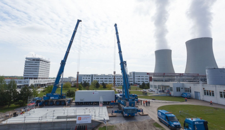 Na Temelín dorazil americký motor v českém kabátě