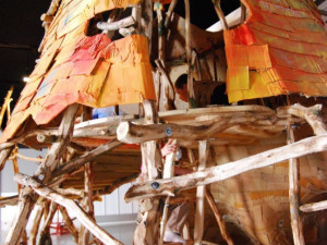 Odkrytá konstrukce slouží jako prolézačka