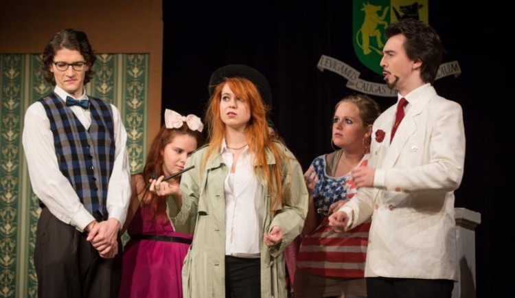 Šramot - Madam Colombová zasahuje aneb Kam zmizel ten diamant?