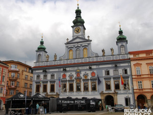 Nevidomí simulují svůj svět v Kavárně Potmě