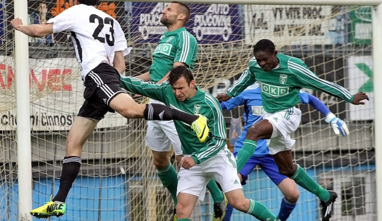 Jaroslav Machovec poslal Dynamo do vedení už ve 3. minutě hlavičkou po rohu Benáta