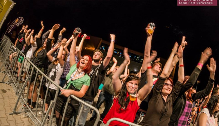 Ani plzeňský Handifest se velké přízni návštěvníků netěšil