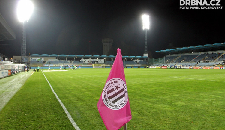 Fotbalový stadion na Střeleckém ostrově