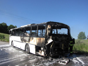 Požár zájezdového autobusu u Libínského Sedla