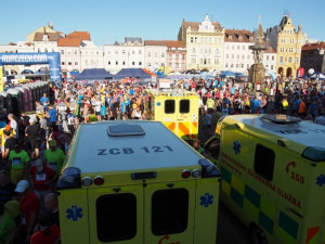 Budějcký půlmaraton nedokončilo kvůli kolapsu 23 běžců