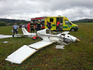 U Kamenné spadl ultralight, posádka na místě zemřela