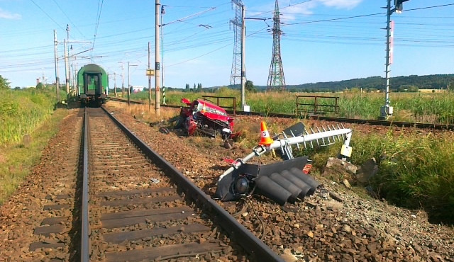 Tragické ráno v Hrdějovicích. Vlak se srazil s automobilem