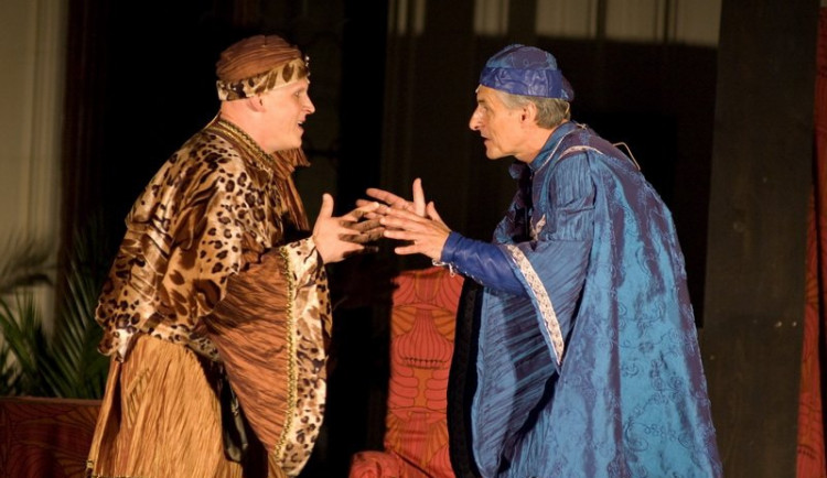 Jedna noc na Karlštejně v podání Divadla Pikl Hluboká nad Vltavou