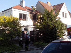 Požár domu v Boletické ulici