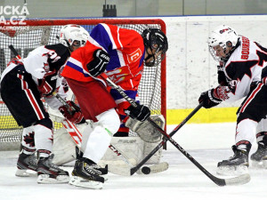 Závar před brankou Motoru
