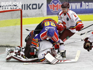Martin Heřman šel do souboje s gólmanem Filipem Novotným tvrdě