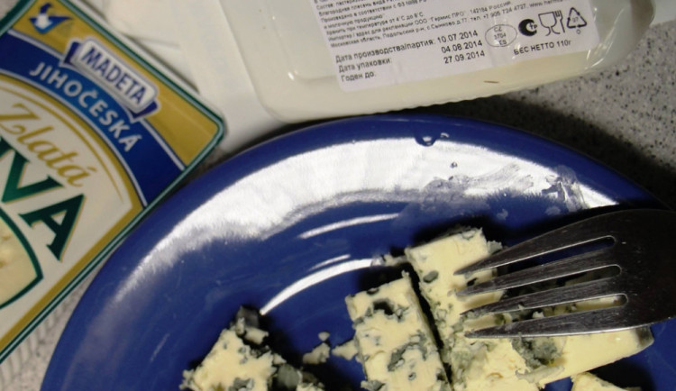 Золотая нива neboli Zlatá niva, která to z Českého Krumlova do kantýny v Budějcích vzala hodně velkou oklikou přes Ukrajinu