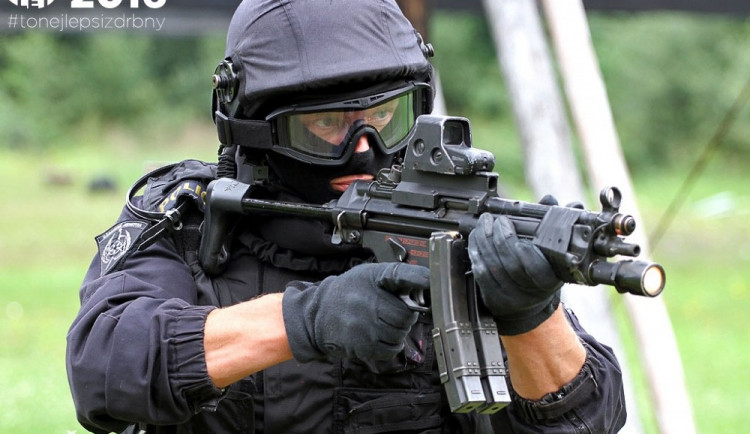 Člen jihočeské policejní zásahové jednotky Milan